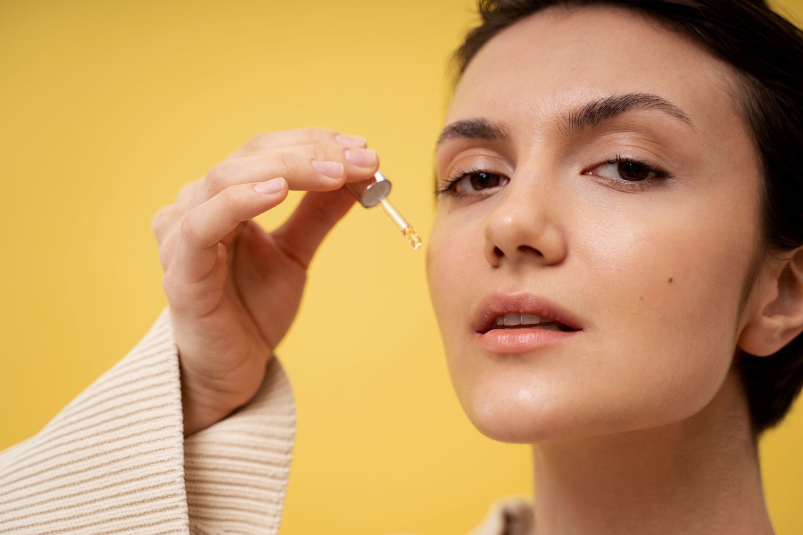 How to Use Retinol Alongside Other Active Ingredients Safely