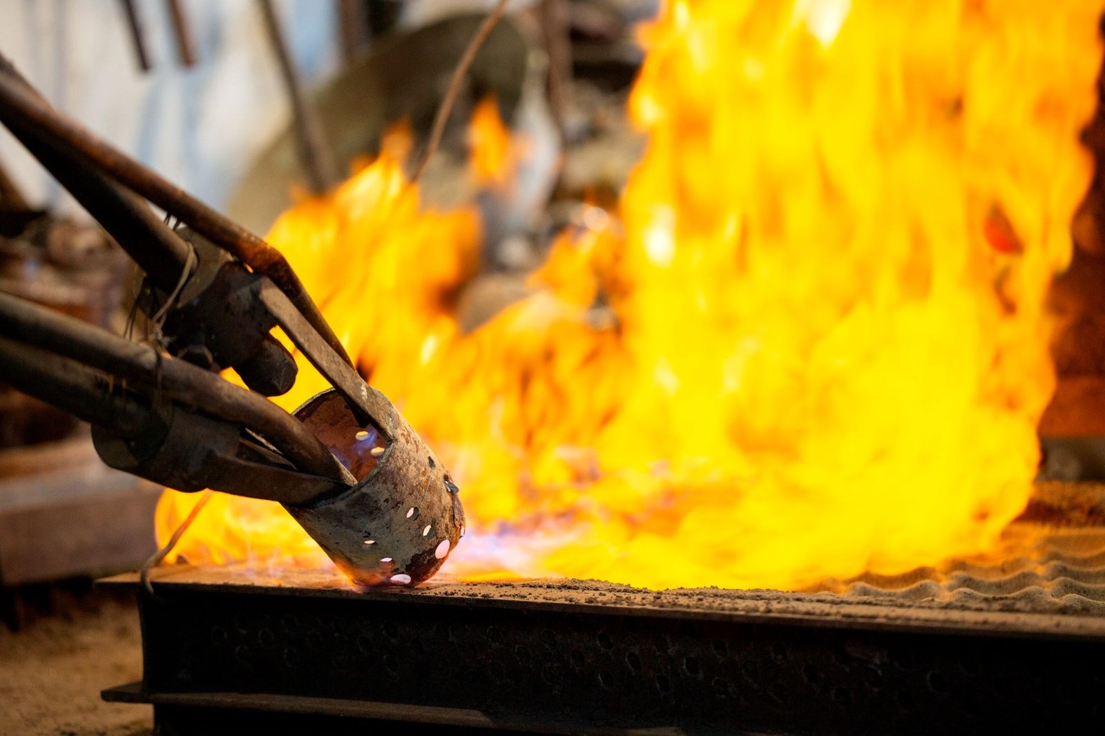 ROLE OF MANGANESE IN STEELMAKING PROCESS IN MODERN ALLOY PRODUCTION
